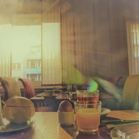 莱茵兰德酒店 3*