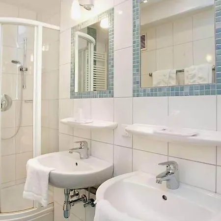 莱茵兰德酒店 3*