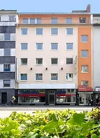 Rheinland 3* Bonn