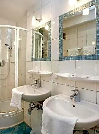 Rheinland Hotel 3*